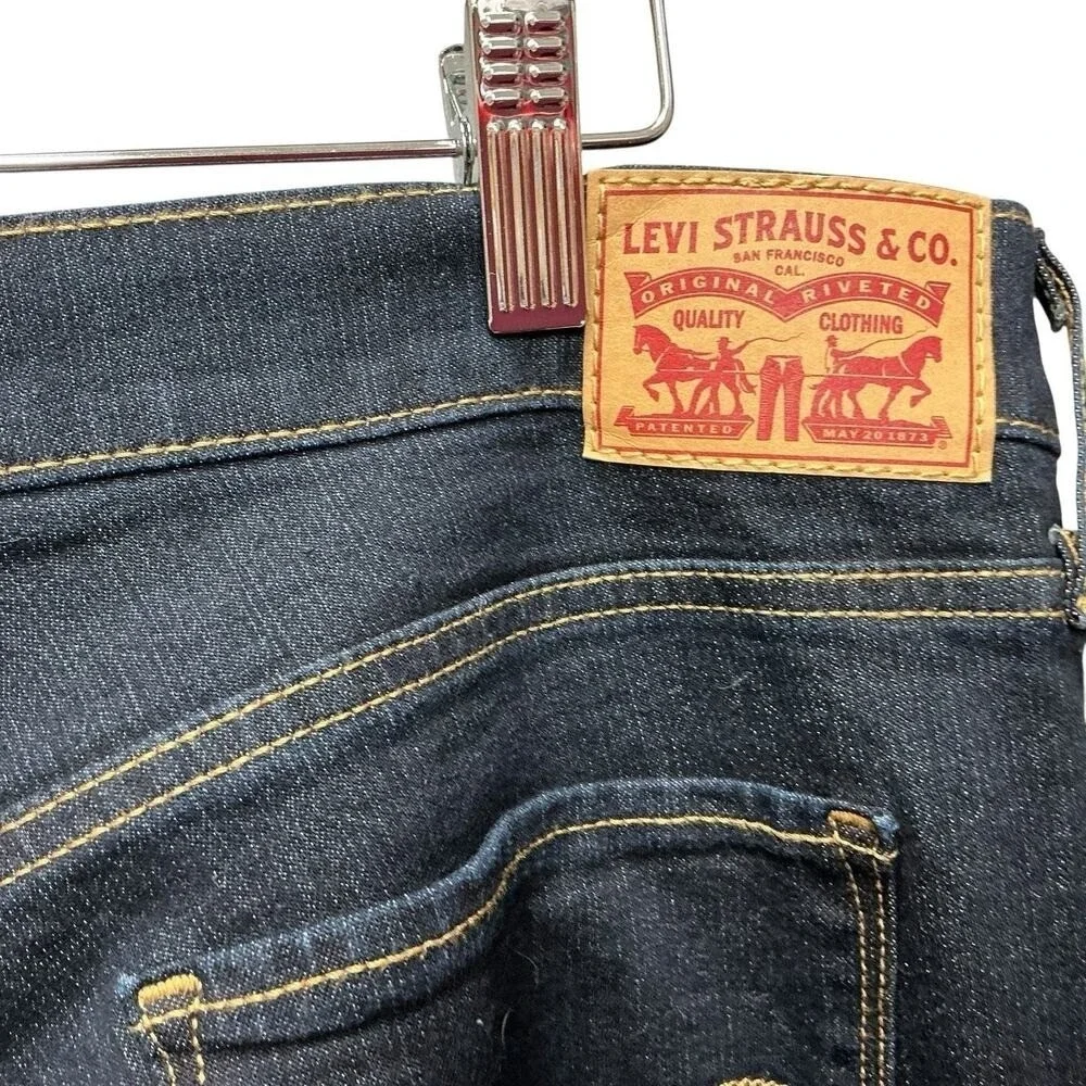 Levis Waterless Dark Wash Denim Blue Jeans Mens Size 31/32 Straight Leg 5 Pocket